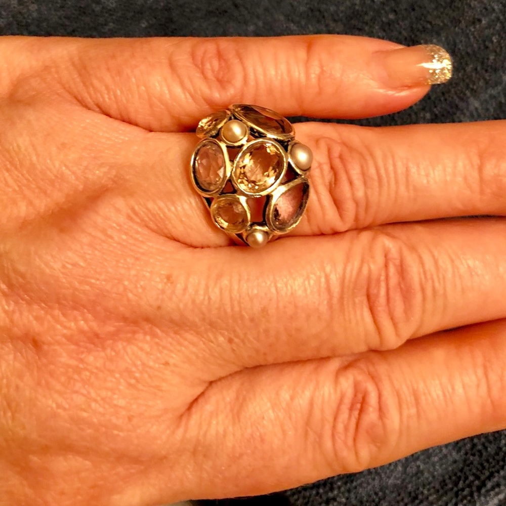 Retired Silpada “sweet embrace”  ring.